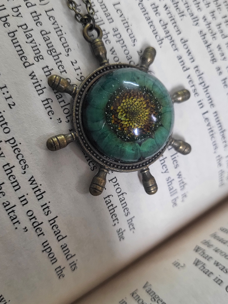 Helm Resin Pendant - Image 6