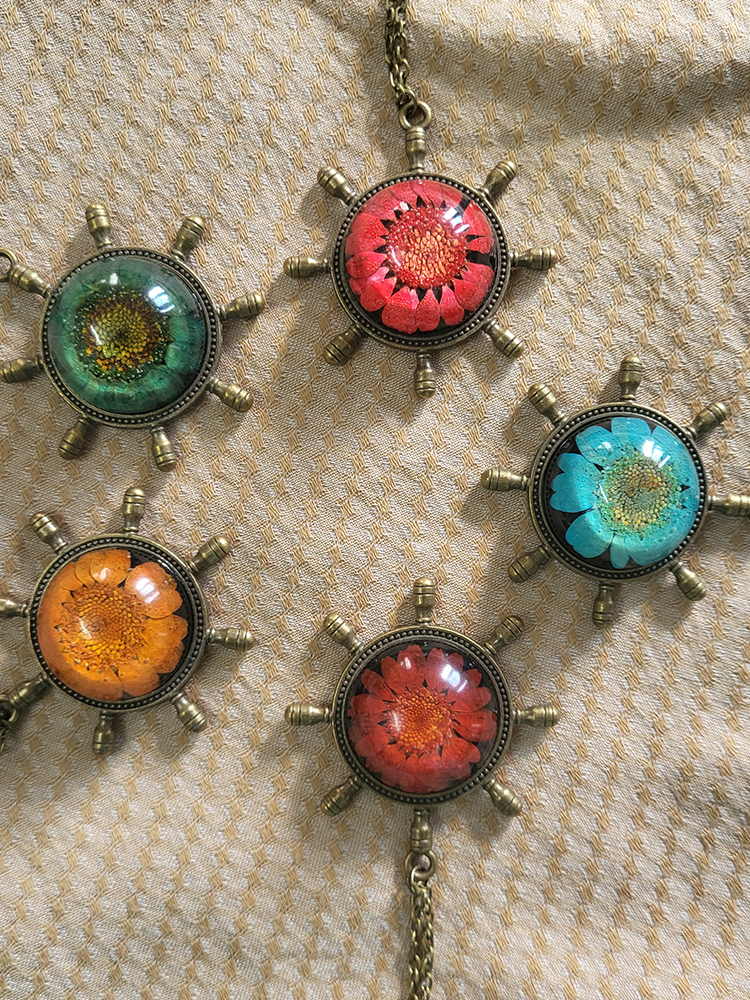 Helm Resin Pendant - Image 2