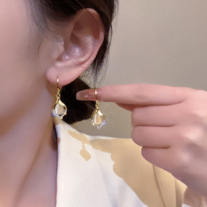 Gold Crystal Dewdrop Earrings