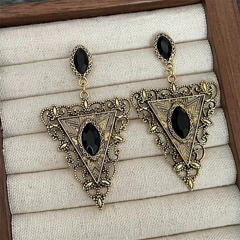 Vintage Black Stone Antique Gold Drop Earrings
