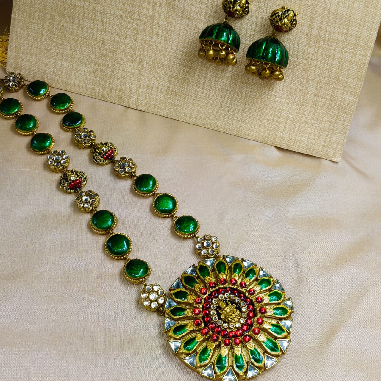 Green Lakshmi Terracotta Jewellery Set - Image 3