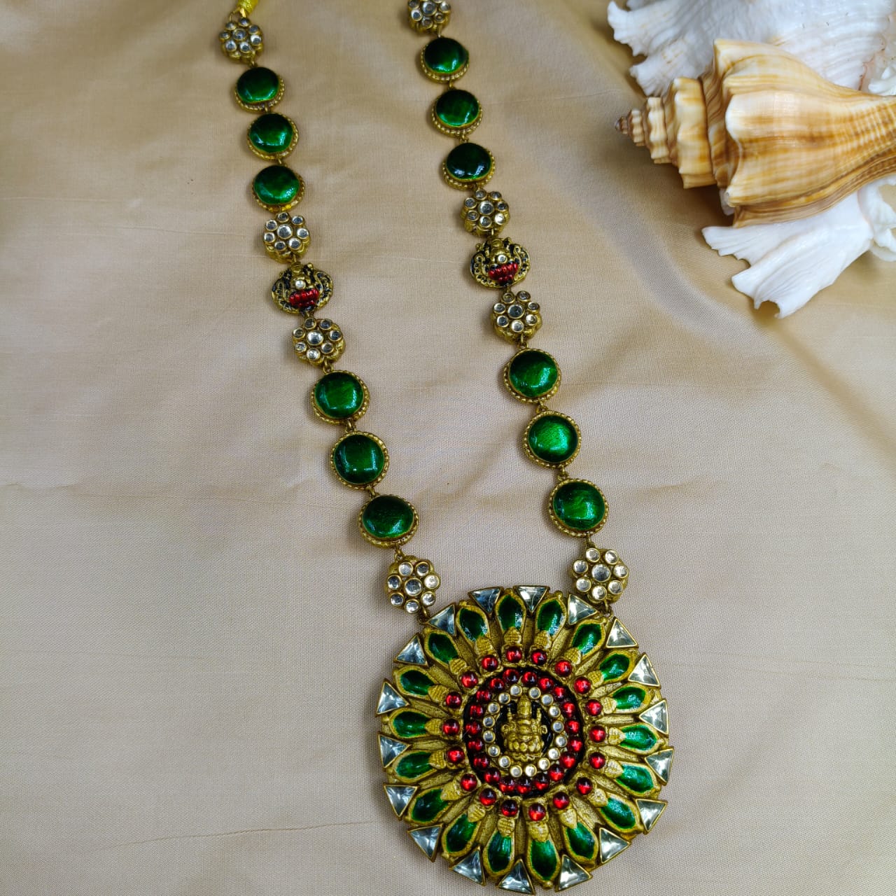 Green Lakshmi Terracotta Jewellery Set - Image 8