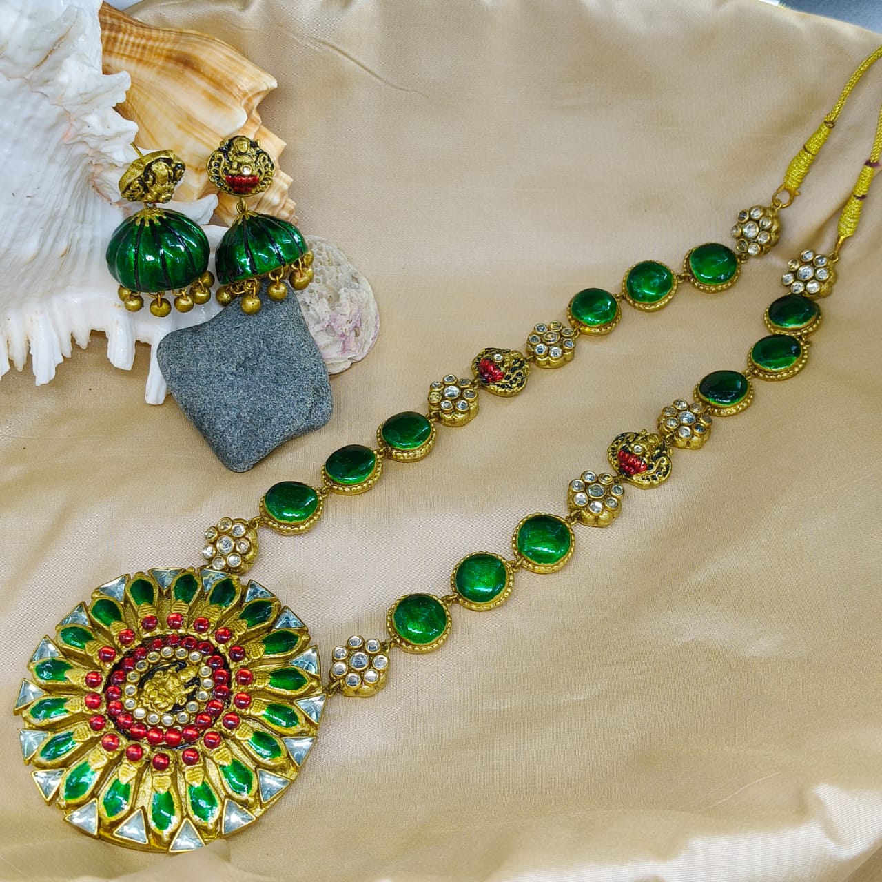 Green Lakshmi Terracotta Jewellery Set - Image 7