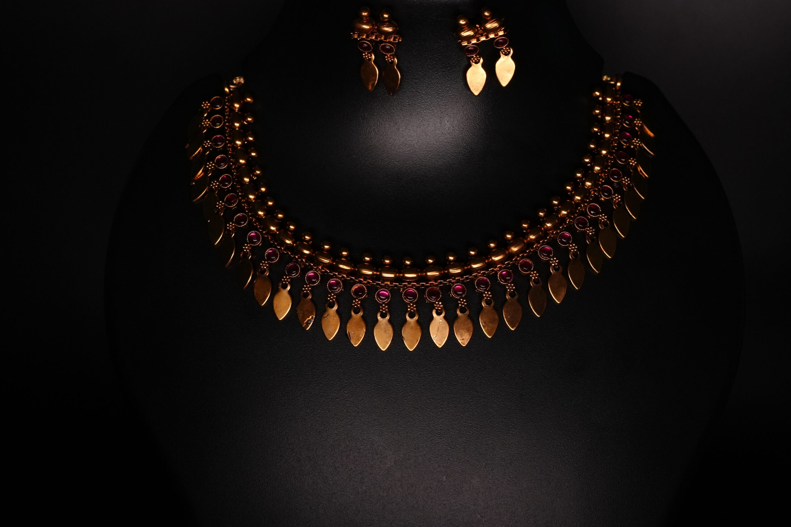 Ellakathali Antique Gold Leaf Drop Necklace Set with Ruby Stones - Image 3