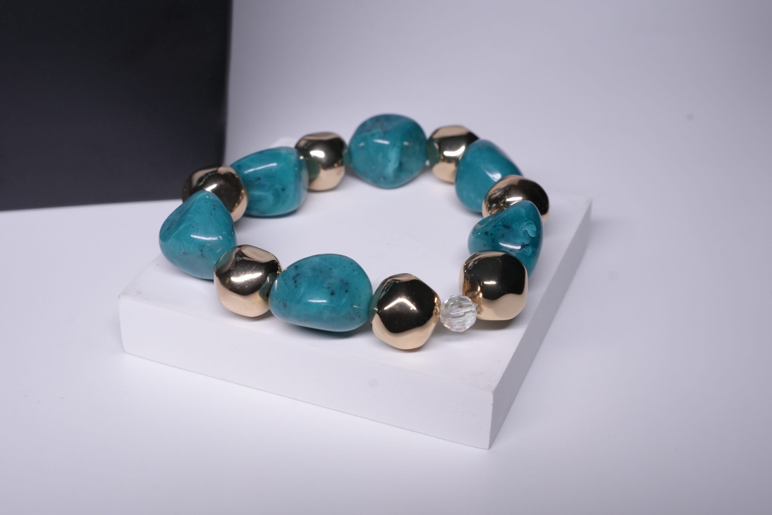 Turquoise Baroque Pearl Necklace Set - Image 4