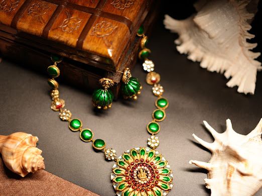 Green Lakshmi Terracotta Jewellery Set - Image 2