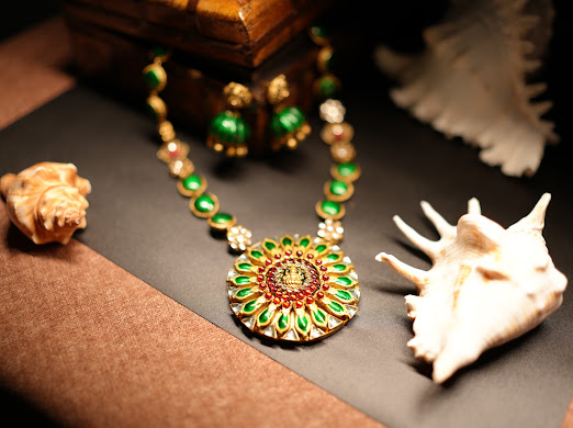 Green Lakshmi Terracotta Jewellery Set - Image 3